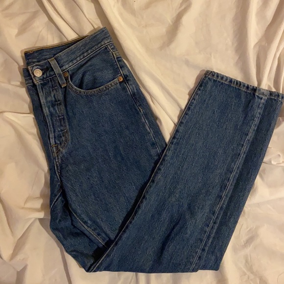Levi 501 mom jeans - Picture 4 of 5
